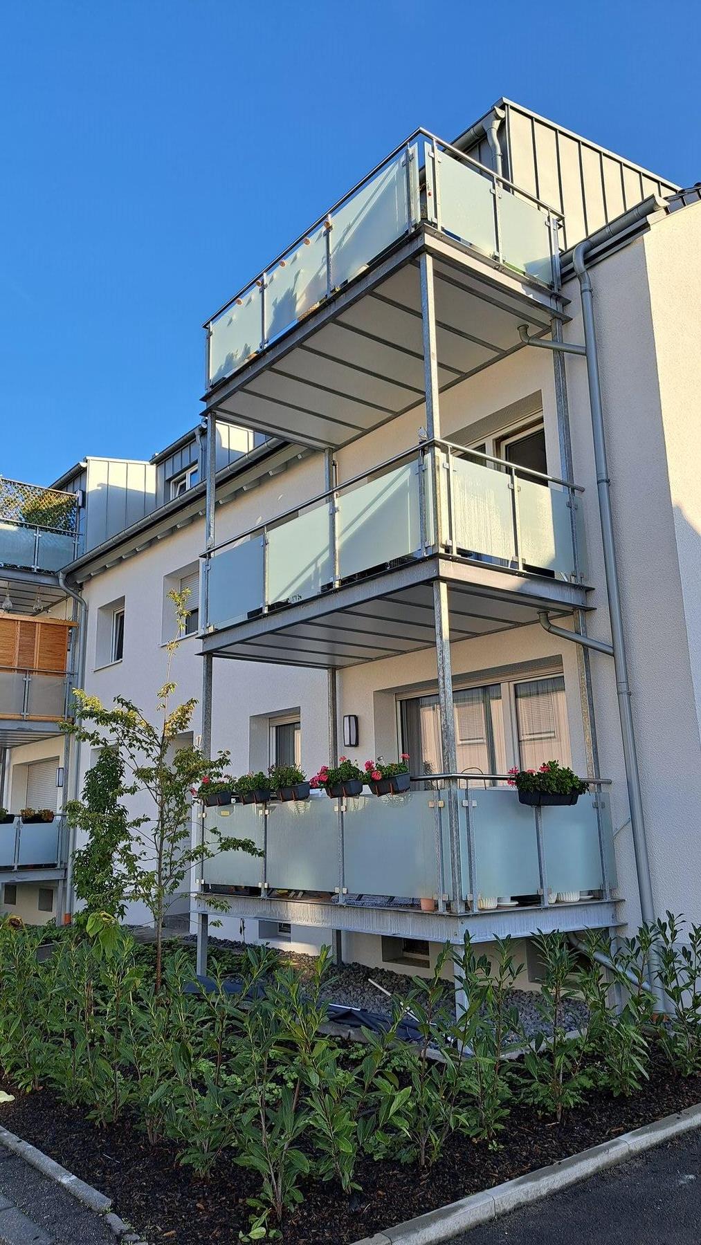 Balkone drei Etagen – Metallbau Stienen GmbH