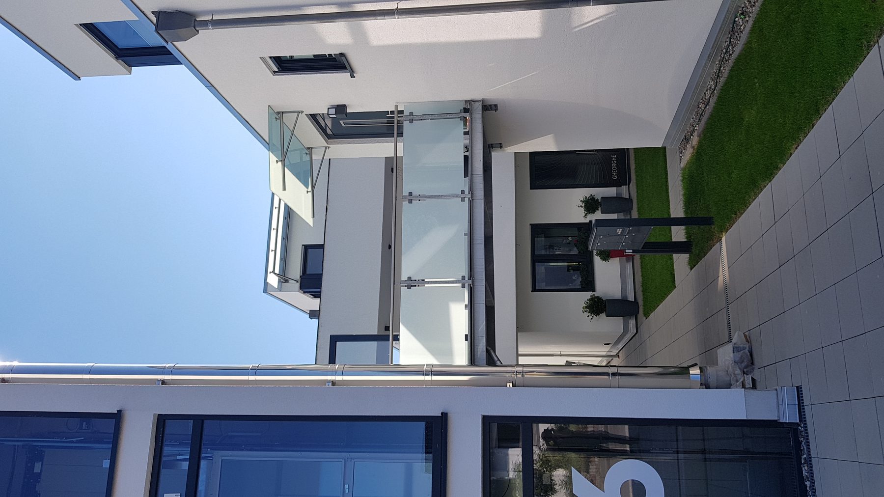 Glasvordach Eingang – Metallbau Stienen GmbH